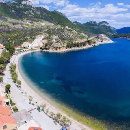 Seafront Silence - One Bedroom With Terrace And Sea View