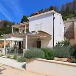 アパート Seafront Silence - One Bedroom With Terrace And Sea View トルステニク