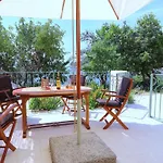 アパート Seafront Silence - One Bedroom With Terrace And Sea View トルステニク