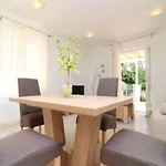 Seafront Silence - One Bedroom With Terrace And Sea View アパート トルステニク