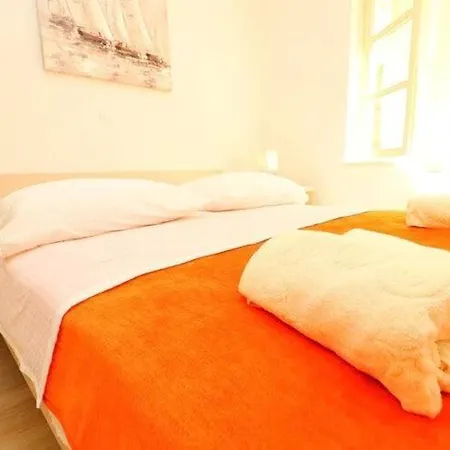Apartment Seafront Silence - One Bedroom With Terrace And Sea View