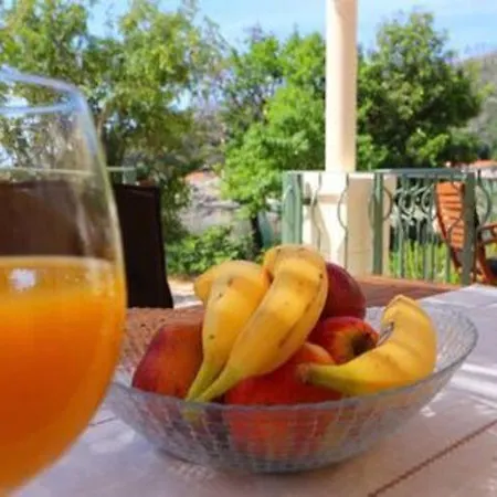 Seafront Silence - One Bedroom With Terrace And Sea View