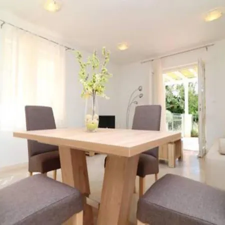 Seafront Silence - One Bedroom With Terrace And Sea View 公寓 特雷斯塔尼克