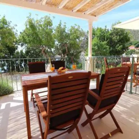 Seafront Silence - One Bedroom With Terrace And Sea View 公寓 *