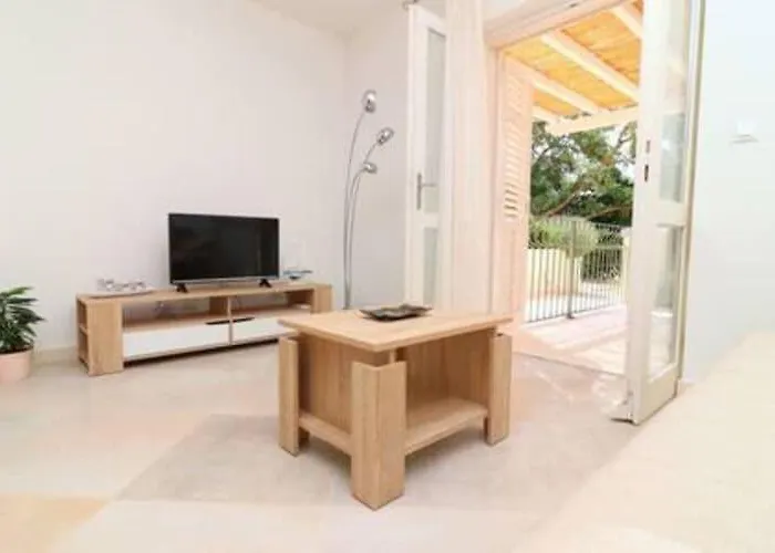 דירה Seafront Silence - One Bedroom With Terrace And Sea View טרסטניק