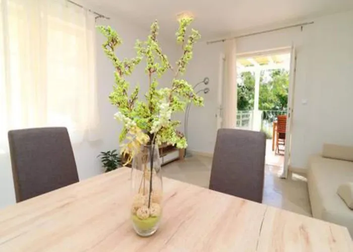 Seafront Silence - One Bedroom With Terrace And Sea View דירה *