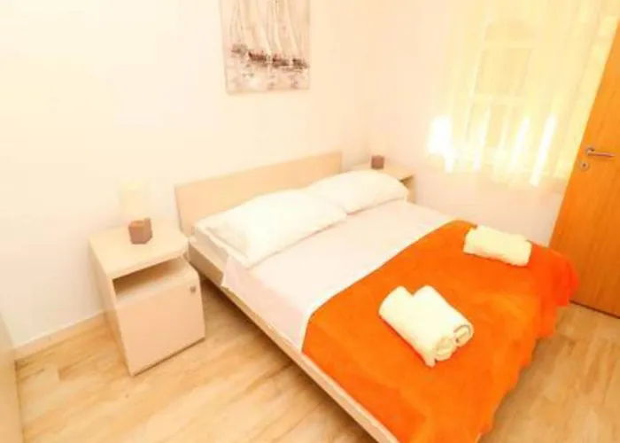 Seafront Silence - One Bedroom With Terrace And Sea View דירה