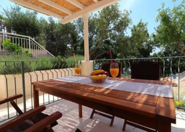 דירה Seafront Silence - One Bedroom With Terrace And Sea View טרסטניק